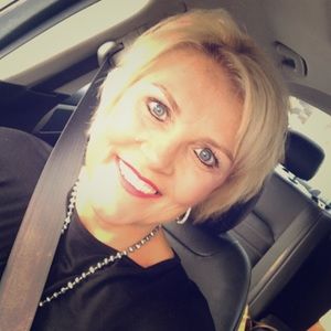 Meet your Posher, Cindy